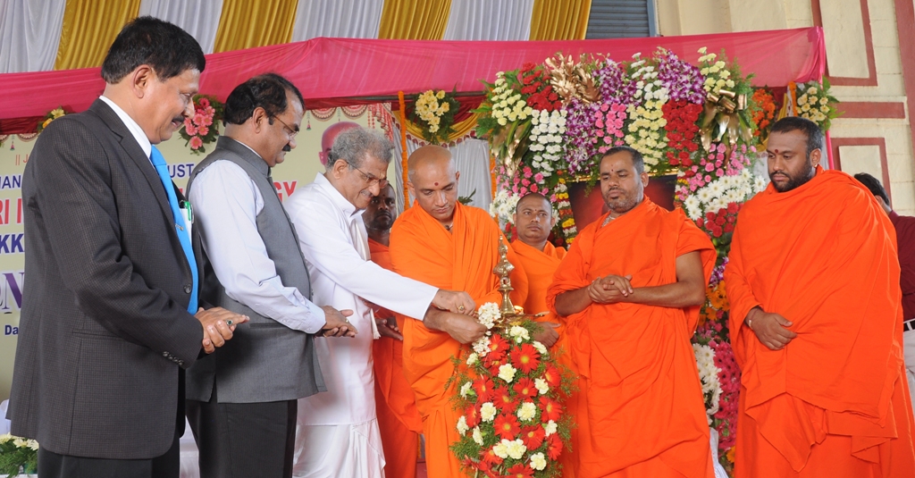 ವಿಜ್ಞಾನಕ್ಕೂ ಅಧ್ಯಾತ್ಮಕ್ಕೂ ಅವಿನಾಭಾವ ಸಂಬಂಧವಿದೆ: ಶ್ರೀ ಡಾ.ನಿರ್ಮಲಾನಂದನಾಥ